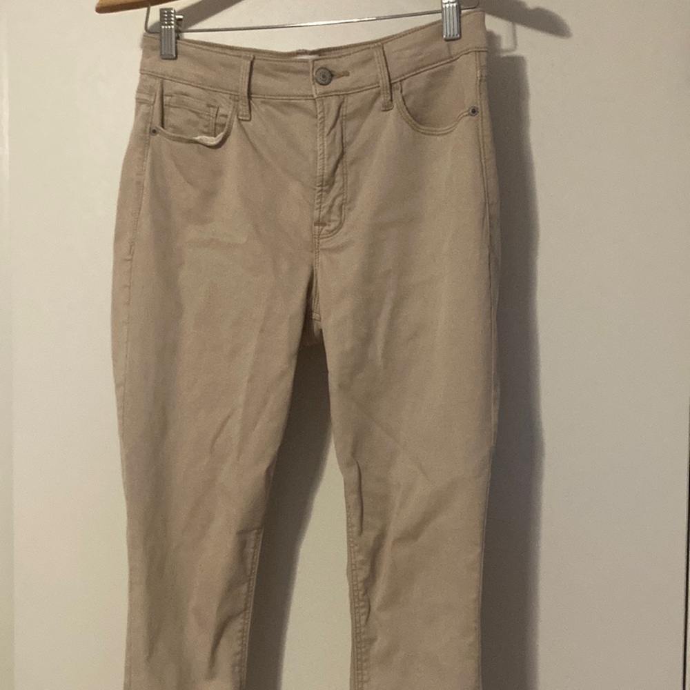Khaki pants. Skinny leg.